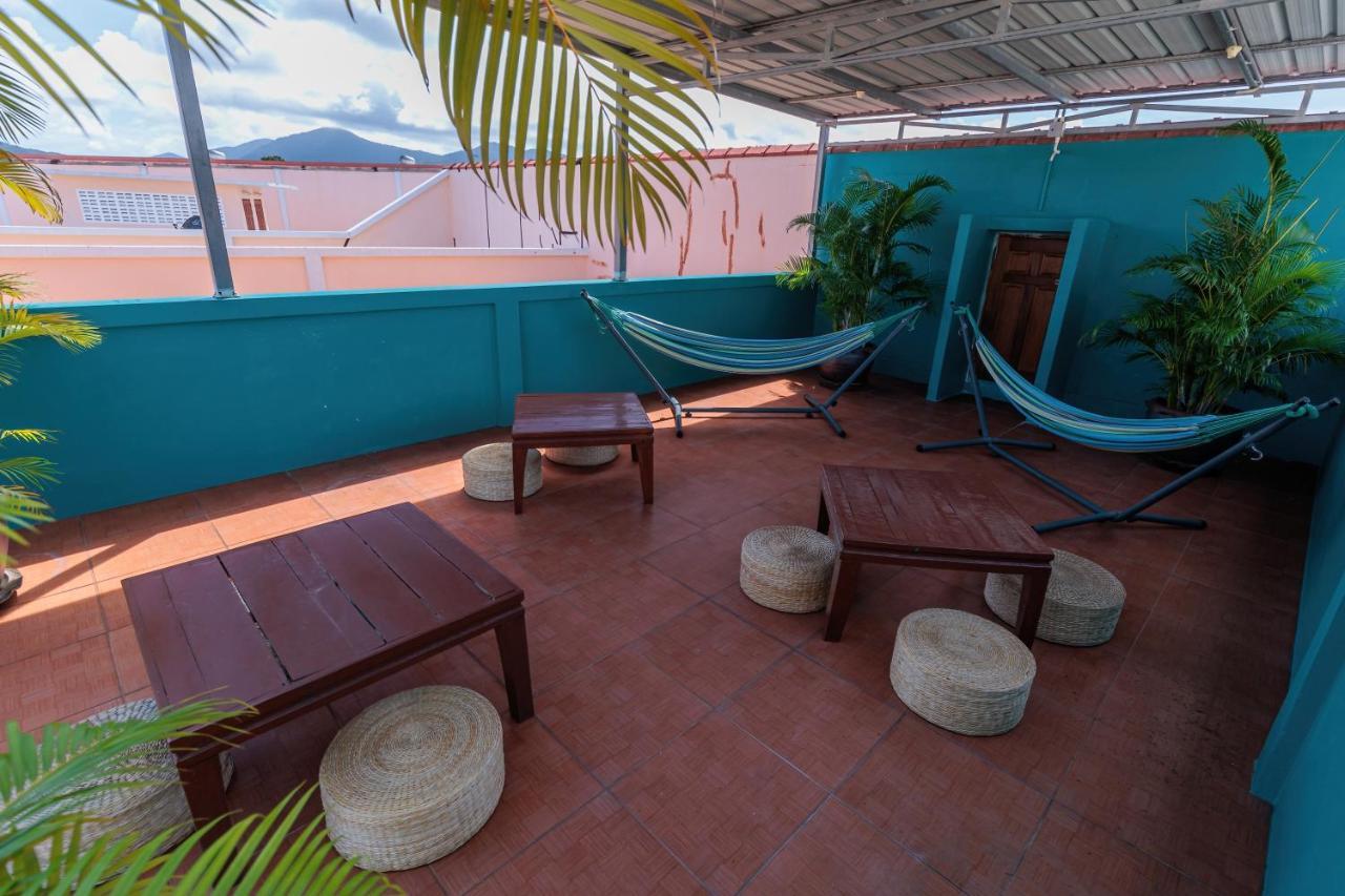 House Of Happiness Thongsala Exterior foto